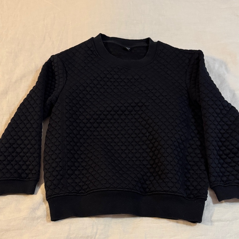 Uniqlo quilted black sweatshirt, womens S, measures smaller